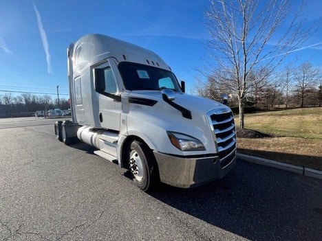 2023 Freightliner CA126SLP Tandem Axle Sleeper #5755 2023 Freightliner CA126SLP Tandem Axle Sleeper #5755