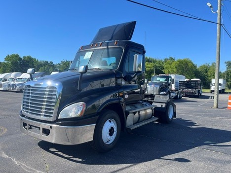 2020-freightliner-ca125sac-single-axle-daycab #5846