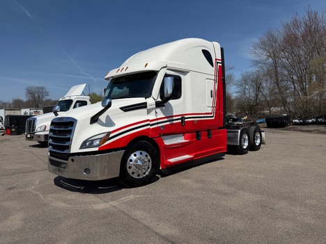 2020 Freightliner Cascadia Tandem Axle Sleeper #5855
