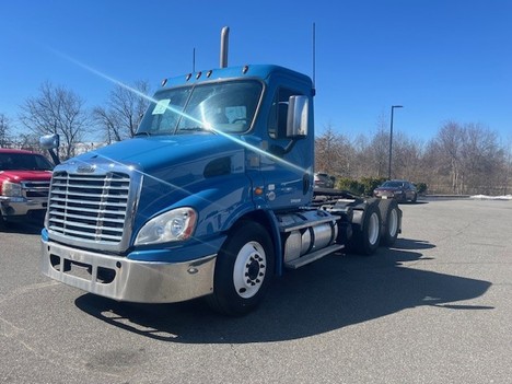 2019 Freightliner CAS113 Tandem Axle Daycab #5884