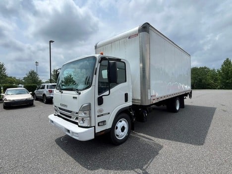 2022 Isuzu NQR Box Van Truck #5915 2022 Isuzu NQR Box Van Truck #5915