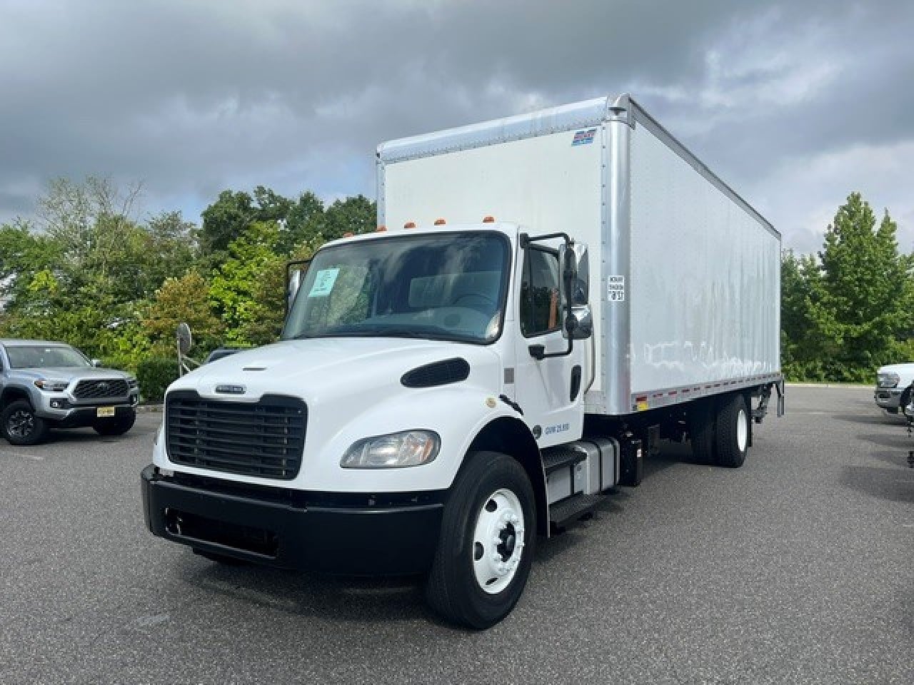 2020 Freightliner M2106 Box Van Truck #2 2020 Freightliner M2106 Box Van Truck #2