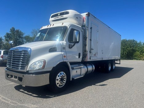 2020-freightliner-cascadia-reefer-truck #5943
