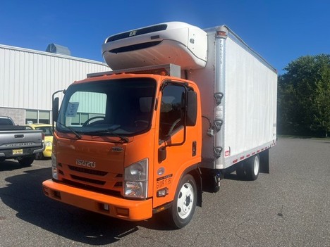 2022-isuzu-nqr-reefer-truck #5988