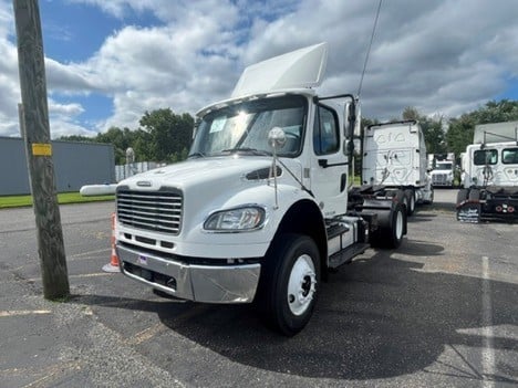 2021 Freightliner M2106 Single Axle Daycab #6017 2021 Freightliner M2106 Single Axle Daycab #6017