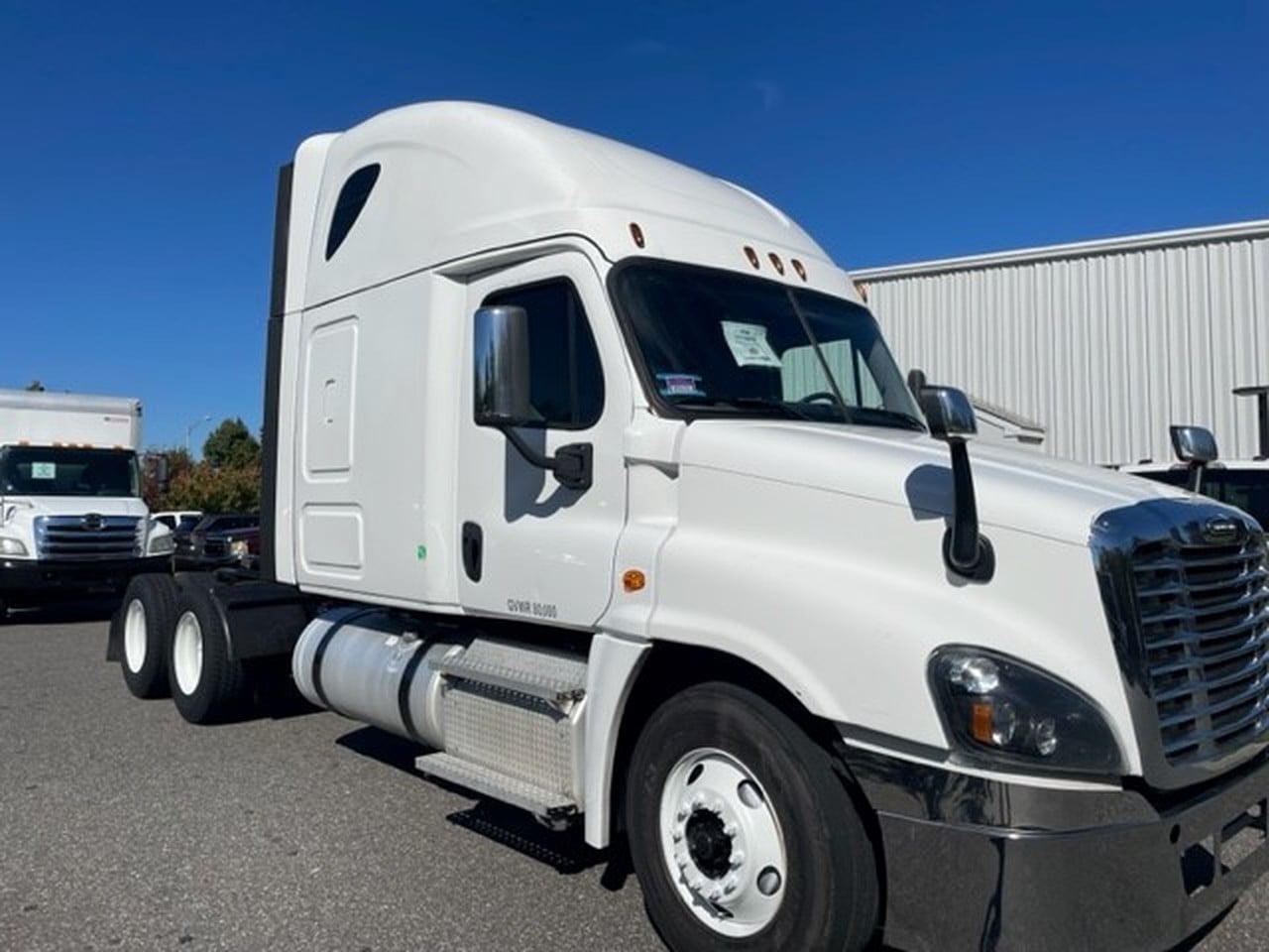 2020 Freightliner CA125SLP Tandem Axle Sleeper #2 2020 Freightliner CA125SLP Tandem Axle Sleeper #2