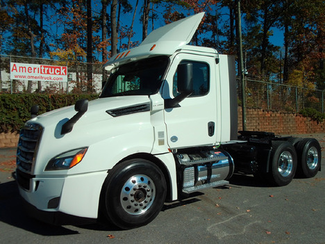 2019 FREIGHTLINER CASCADIA Daycab #4019