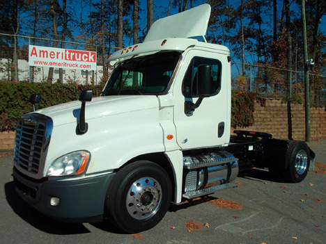 2013 FREIGHTLINER CASCADIA Single Axle Daycab #4031