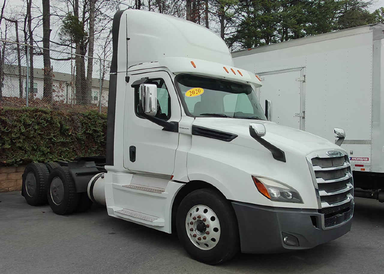2020 FREIGHTLINER CASCADIA Daycab #1 2020 FREIGHTLINER CASCADIA Daycab #1