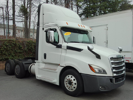 2020 FREIGHTLINER CASCADIA Daycab #4064