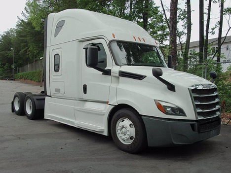 2020 FREIGHTLINER CASCADIA Sleeper #4092