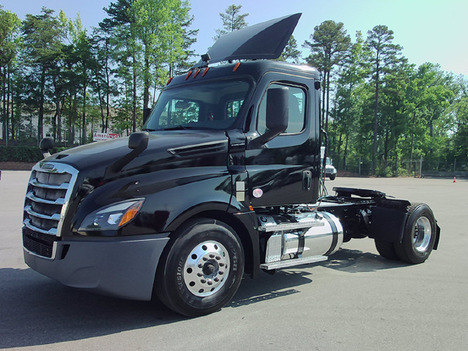 2019 FREIGHTLINER CASCADIA Daycab #4094