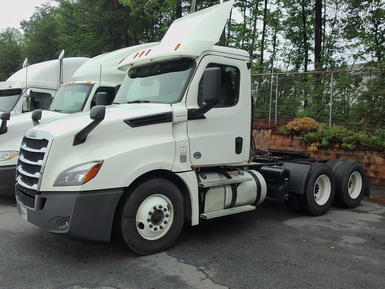 2019 FREIGHTLINER CASCADIA Daycab #1 2019 FREIGHTLINER CASCADIA Daycab #1