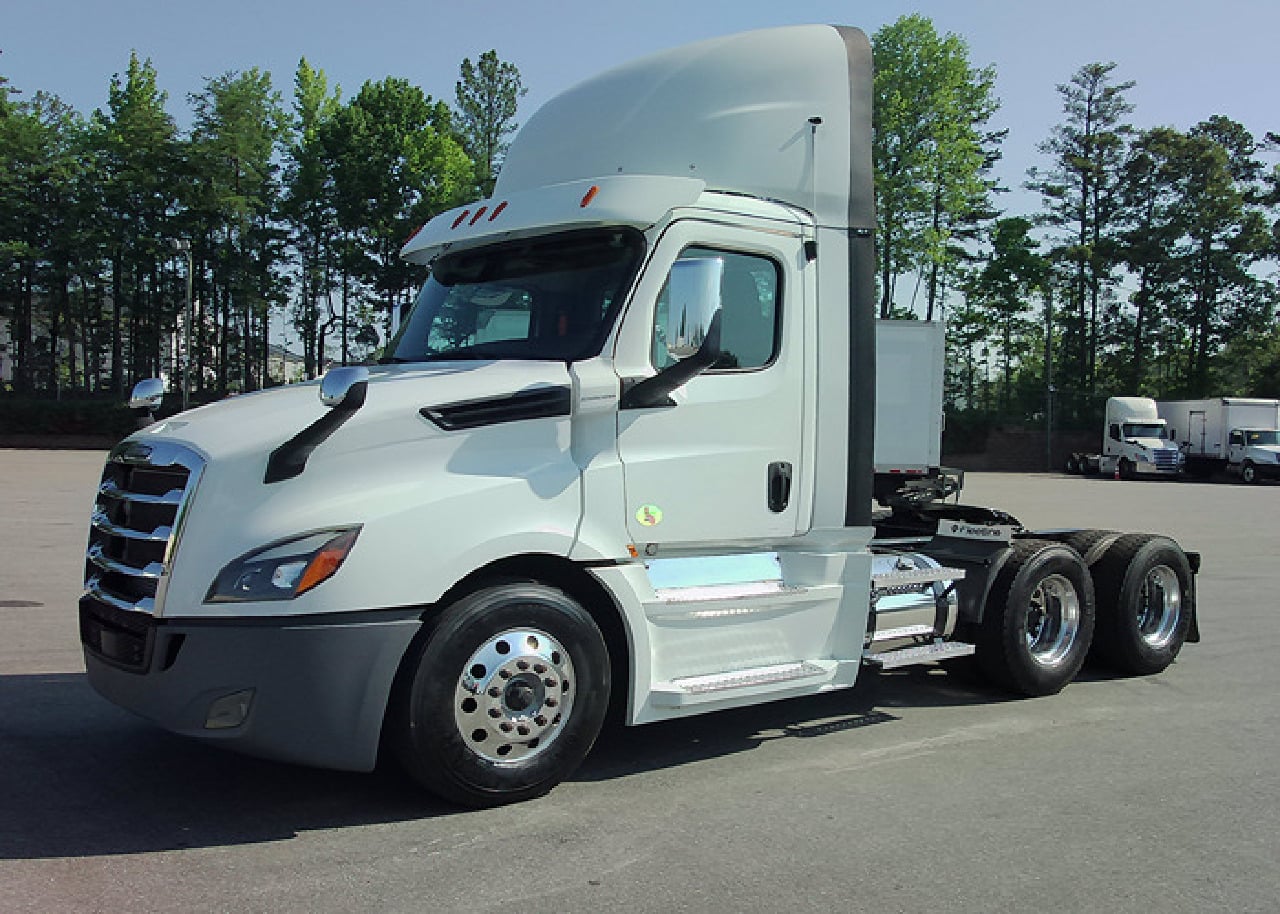 2020 FREIGHTLINER CASCADIA Daycab #1 2020 FREIGHTLINER CASCADIA Daycab #1