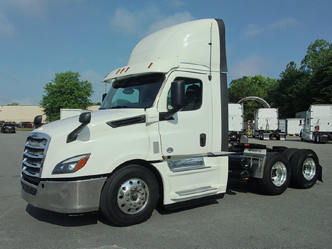 2019 FREIGHTLINER CASCADIA Daycab #4108