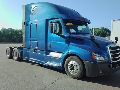 2020 FREIGHTLINER CASCADIA Sleeper #4121