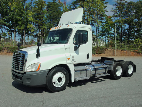 2012 FREIGHTLINER CASCADIA Daycab #4141