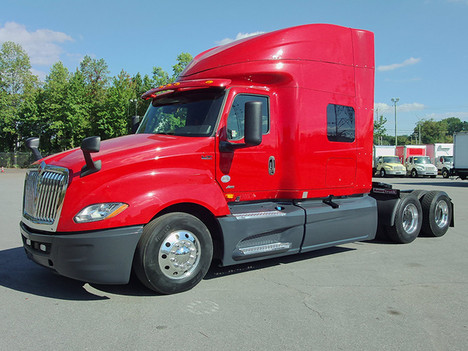 2020 INTERNATIONAL LT625 Sleeper #4155