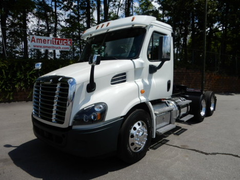 2016 FREIGHTLINER CASCADIA Daycab #4157