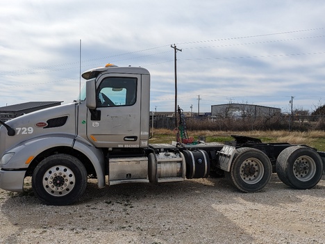USED 2017 PETERBILT 579 T/A TAG AXLE DAYCAB TRUCK #13314-2
