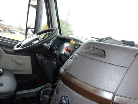 USED 2012 VOLVO VNL64T300 TANDEM AXLE DAYCAB TRUCK #13481