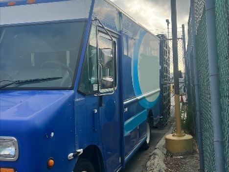USED 2009 FREIGHTLINER MT45 STEP VAN TRUCK #14235