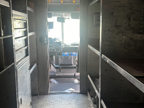 USED 2009 FREIGHTLINER MT45 STEP VAN TRUCK #14235