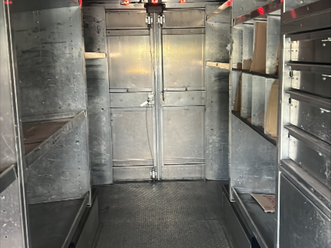 USED 2009 FREIGHTLINER MT45 STEP VAN TRUCK #14235