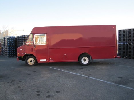 USED 2009 FREIGHTLINER MT45 STEP VAN TRUCK #14239