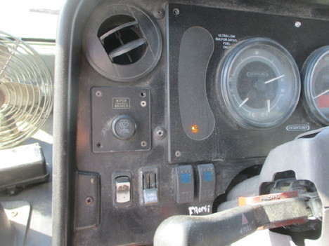 USED 2009 FREIGHTLINER MT45 STEP VAN TRUCK #14390