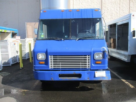 USED 2009 FREIGHTLINER MT45 STEP VAN TRUCK #14390