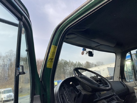 USED 2010 FREIGHTLINER M2 BEVERAGE TRUCK #14452