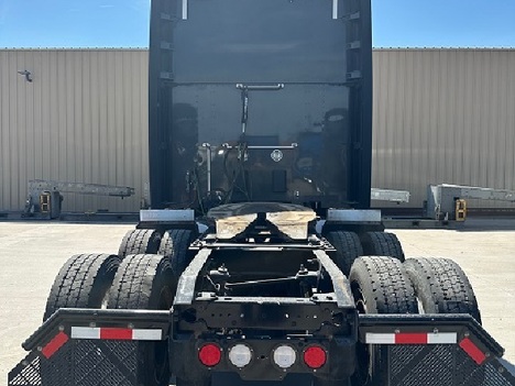 USED 2019 KENWORTH T680 TANDEM AXLE SLEEPER TRUCK #14843