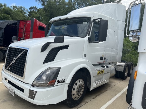 USED 2016 VOLVO VNL64T630 TANDEM AXLE SLEEPER TRUCK #14852