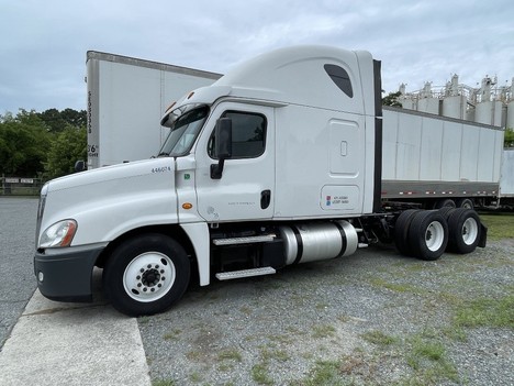 USED 2017 FREIGHTLINER CASCADIA TANDEM AXLE SLEEPER TRUCK #14931