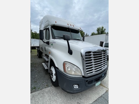 USED 2017 FREIGHTLINER CASCADIA TANDEM AXLE SLEEPER TRUCK #14931