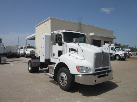 USED 2015 KENWORTH T440 SINGLE AXLE DAYCAB TRUCK #15317