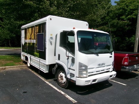 USED 2015 ISUZU NRR BEVERAGE TRUCK #15376