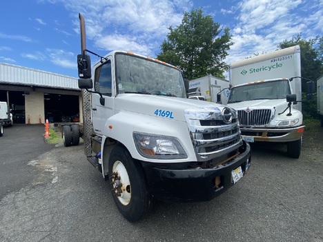 USED 2017 HINO 338 CAB CHASSIS TRUCK #18251