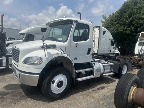 USED 2020 FREIGHTLINER M2 106 SINGLE AXLE DAYCAB TRUCK #18867-3