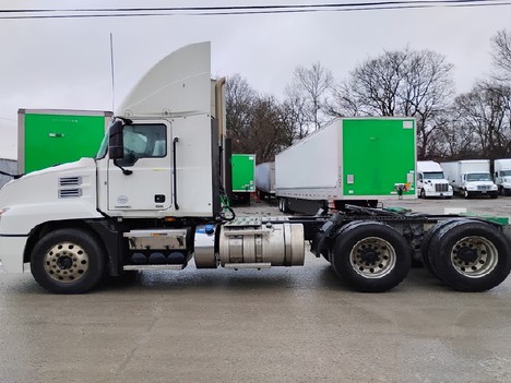 2020 MACK Anthem AN64T Tandem Axle Daycab #18925