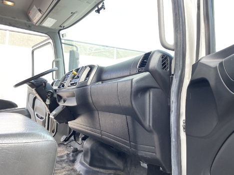 USED 2018 HINO 338 BOX VAN TRUCK #19032