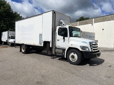 USED 2018 HINO 338 BOX VAN TRUCK #19032