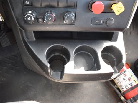 USED 2020 INTERNATIONAL LT625 TANDEM AXLE DAYCAB TRUCK #19473-21 USED 2020 INTERNATIONAL LT625 TANDEM AXLE DAYCAB TRUCK #19473-21