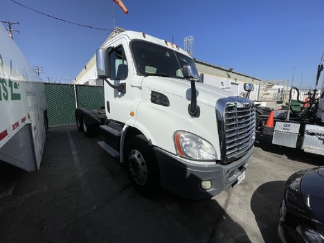 USED 2014 FREIGHTLINER CA113 TANDEM AXLE DAYCAB TRUCK #19492-2
