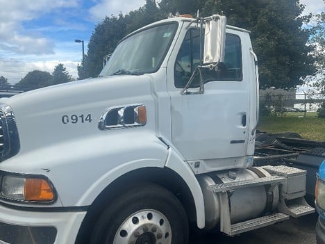 2009 STERLING A9500 Tandem Axle Daycab #19663 2009 STERLING A9500 Tandem Axle Daycab #19663