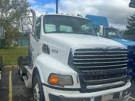 USED 2009 STERLING A9500 TANDEM AXLE DAYCAB TRUCK #19663-2 USED 2009 STERLING A9500 TANDEM AXLE DAYCAB TRUCK #19663-2