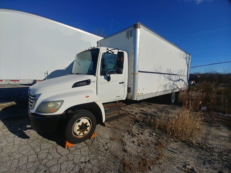 USED 2007 HINO 258 BOX VAN TRUCK #19936