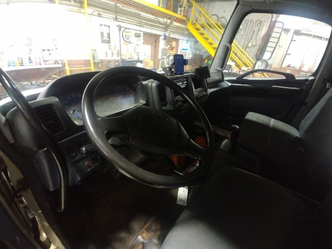 USED 2007 HINO 258 BOX VAN TRUCK #19936