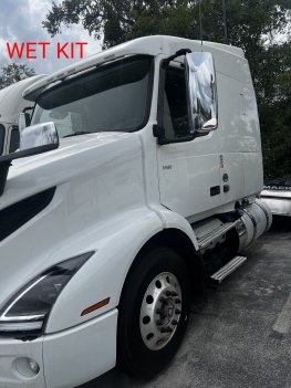 USED 2019 VOLVO VNR64T640 TANDEM AXLE SLEEPER TRUCK #20045-1